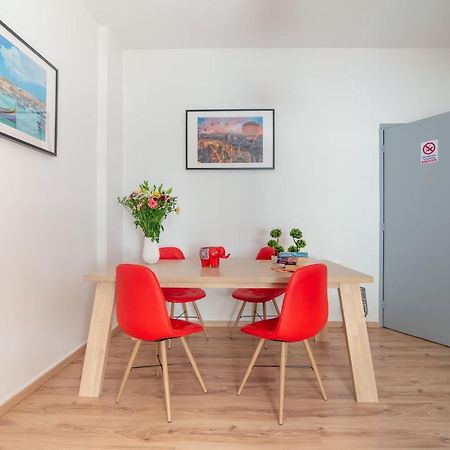 Modern Renovated Apt Next To The Beachfront Heraclión Exterior foto
