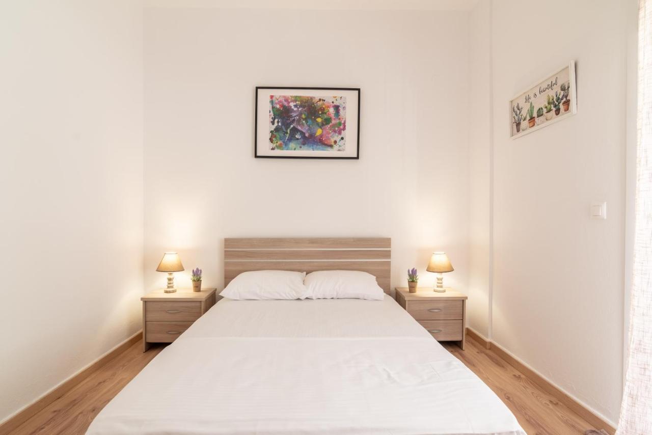Modern Renovated Apt Next To The Beachfront Heraclión Exterior foto